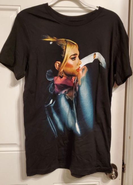 Elevate Your Style with Dua Lipa Merchandise: Top Fashion Picks for Fans